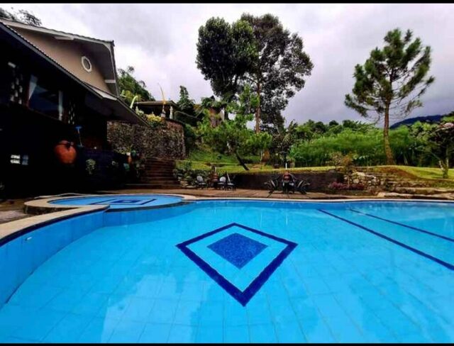Villa Sahabat Puncak 10
